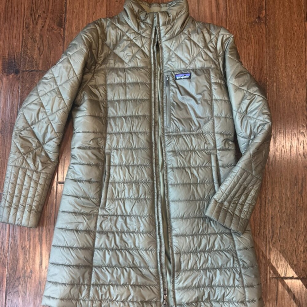 Patagonia Radalie Parka, Olive Green size womens' large LIke NEW!